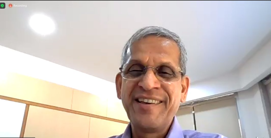 printweekindia's tweet photo. In the panel discussion on sustainability Ramakrishna Karanth of Siegwerk India defined sustainability as "achieving the sensible balance between social, ecological and economic needs"
#InkWeek #Sustainability #Environment
@Siegwerk_inks https://t.co/4vHaaV92e1
