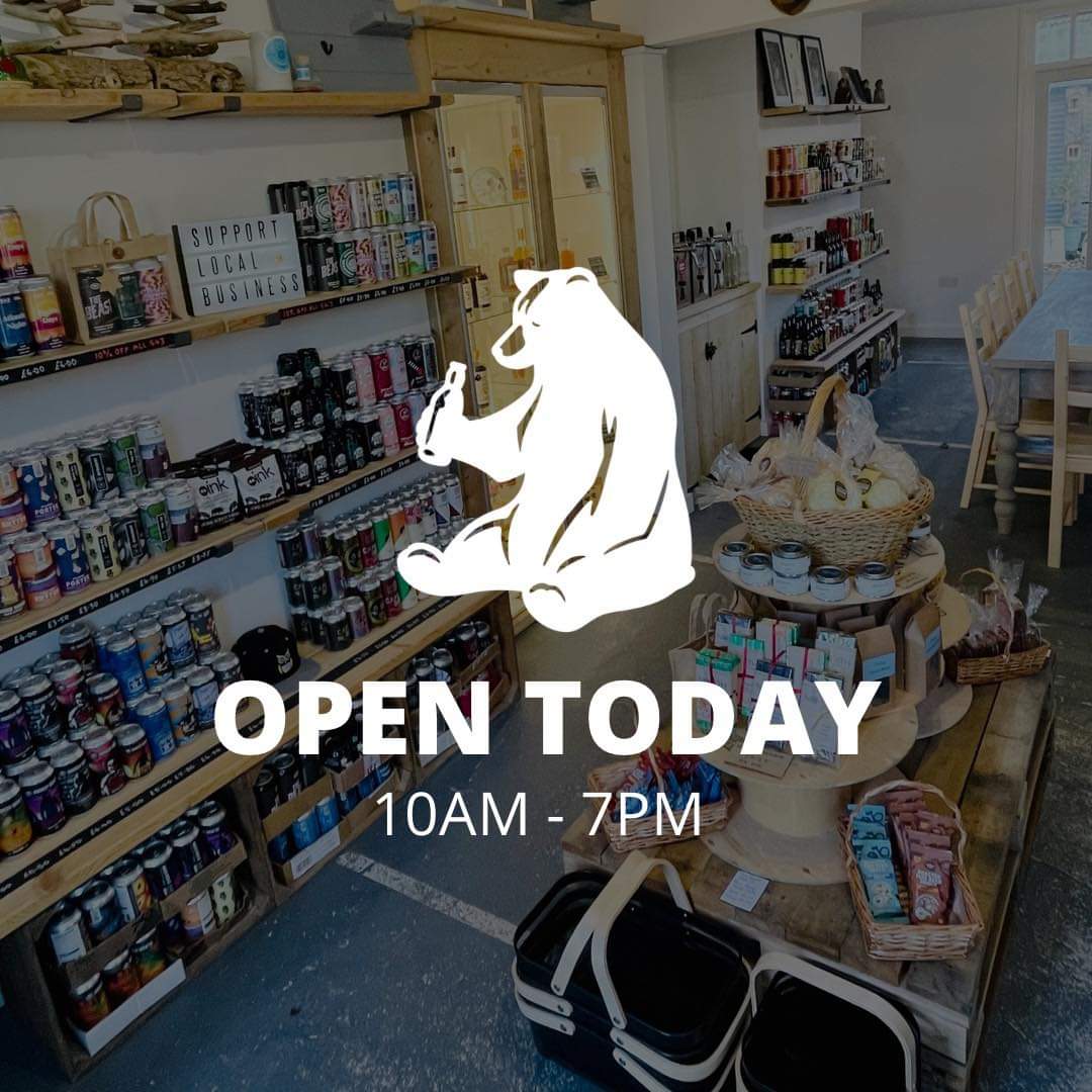 lamplightchtr's tweet photo. #TFIF eh?

Sun's out in Coxhoe and we've got our shorts on 😎 (cue the rush of custom just to see...)

Open til 7pm with 3 bangers on tap! And until close on Sunday we have 10% off @McCollsBrewery range as #BreweryOfTheWeek 🍻🐻 https://t.co/0TIdefulqX