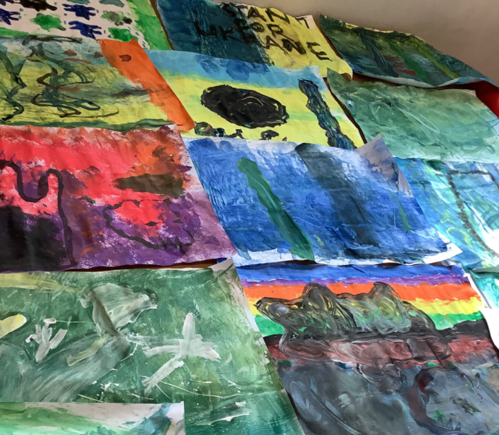 easton_academy's tweet photo. Year 4 have been artists this week, exploring pop art. They used a pop art style to create underwater scenes @DBAT_UK #popart #curriculum https://t.co/dqfghTaB8r