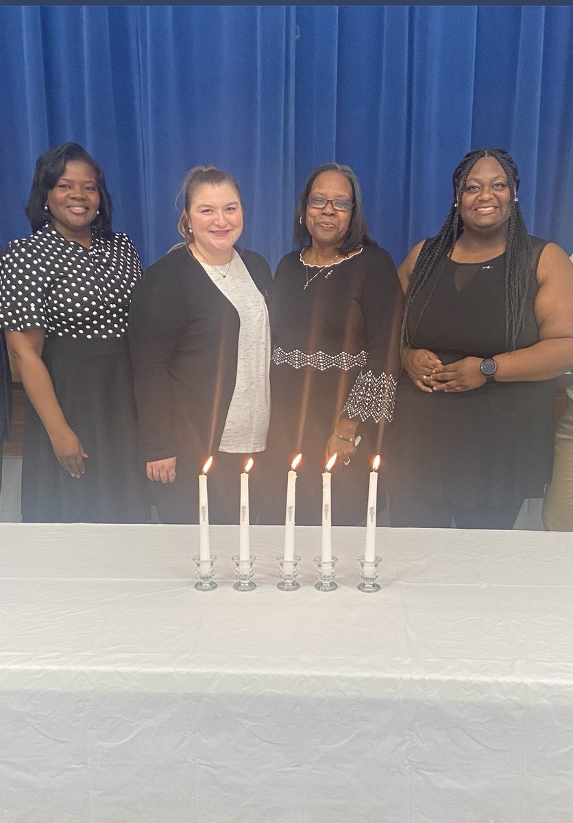 ErmaLowery10's tweet photo. About Last Night…
I am so PROUD of this group of SCHOLARS! 🤗 SMS was honored to induct 45 new members into our National Junior Honor Society. I’m sending extreme appreciation to our NJHS Officers, Sponsors and Administrators. 🧡💙❤️ https://t.co/3pPWs54RFx