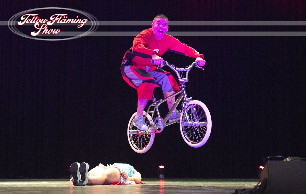bmxshowberlin's tweet photo. Ich wurde geblitzt 😉 (Foto Markus Werner) #BMXfrank #BMXSHOW #TeltowFlämingShow https://t.co/ReZjkYMl4m