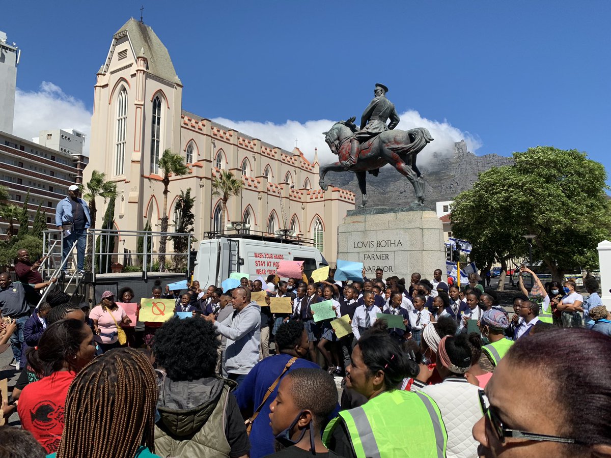 #GlobalClimateStrike in Cape Town!
#PeopleNotProfit #ClimateAction #UprootTheDMRE