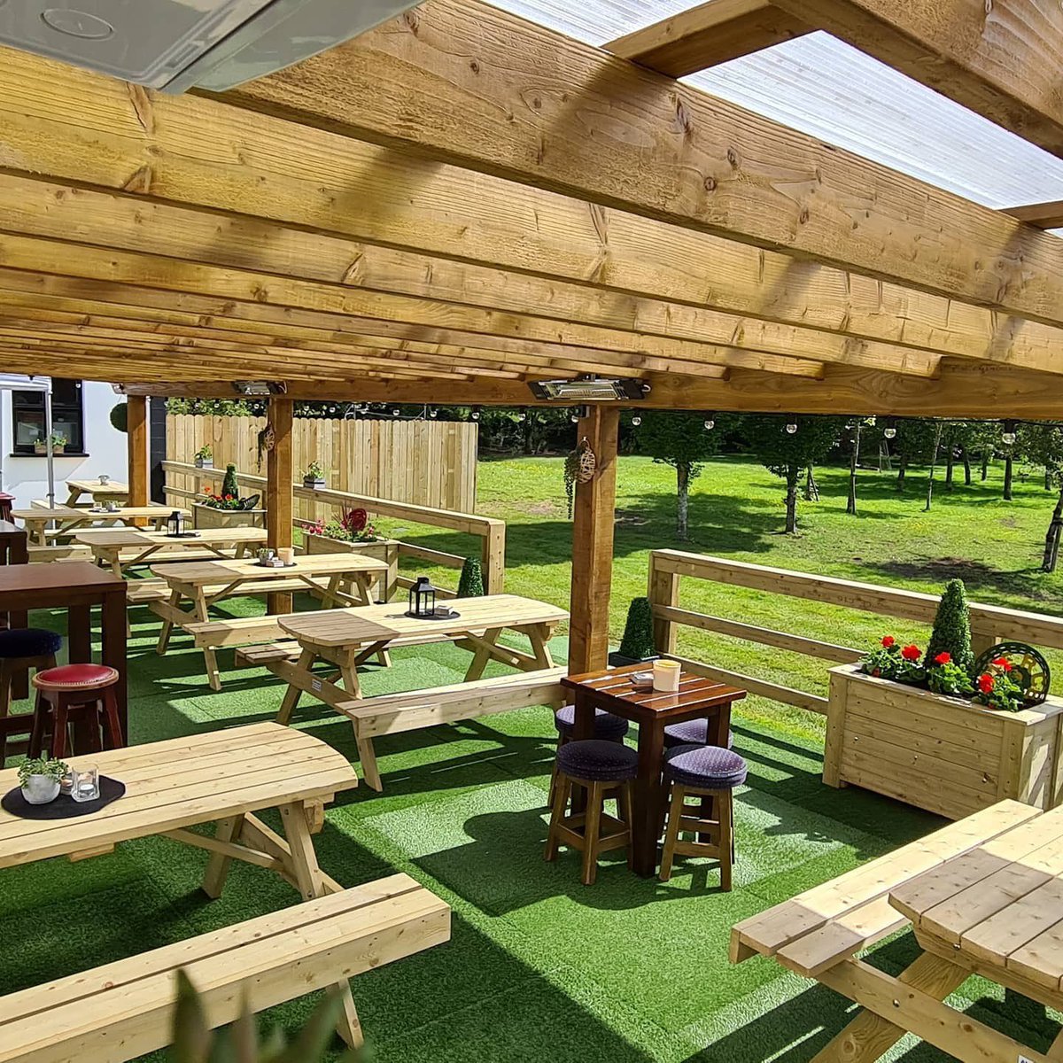 Now that the weather is improving, have you thought about your outdoor area for the summer? ☀️

The EASYFIX Astro Tile is perfect for:
🍽Outdoor Dining Areas
🌸Back Gardens
🪴Patios
🏋️Home &amp; Commercial Gyms
🤸Play Areas
✅And more!

💻 EASYFIXSafety.com
☎️ 09096 43344