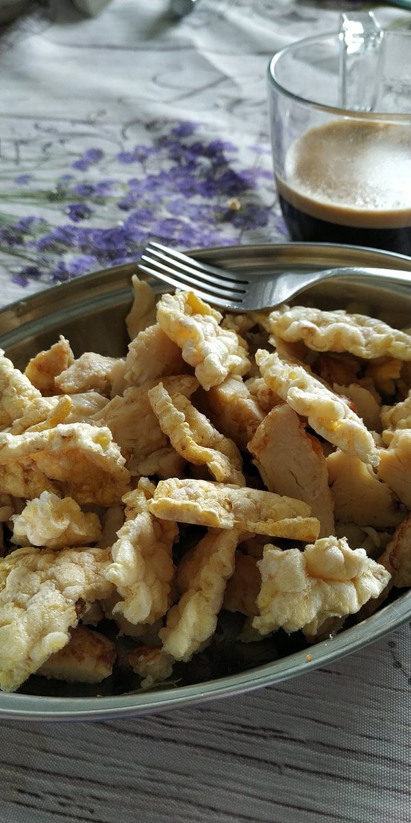 simbita39's tweet image. Empezamos la dieta.