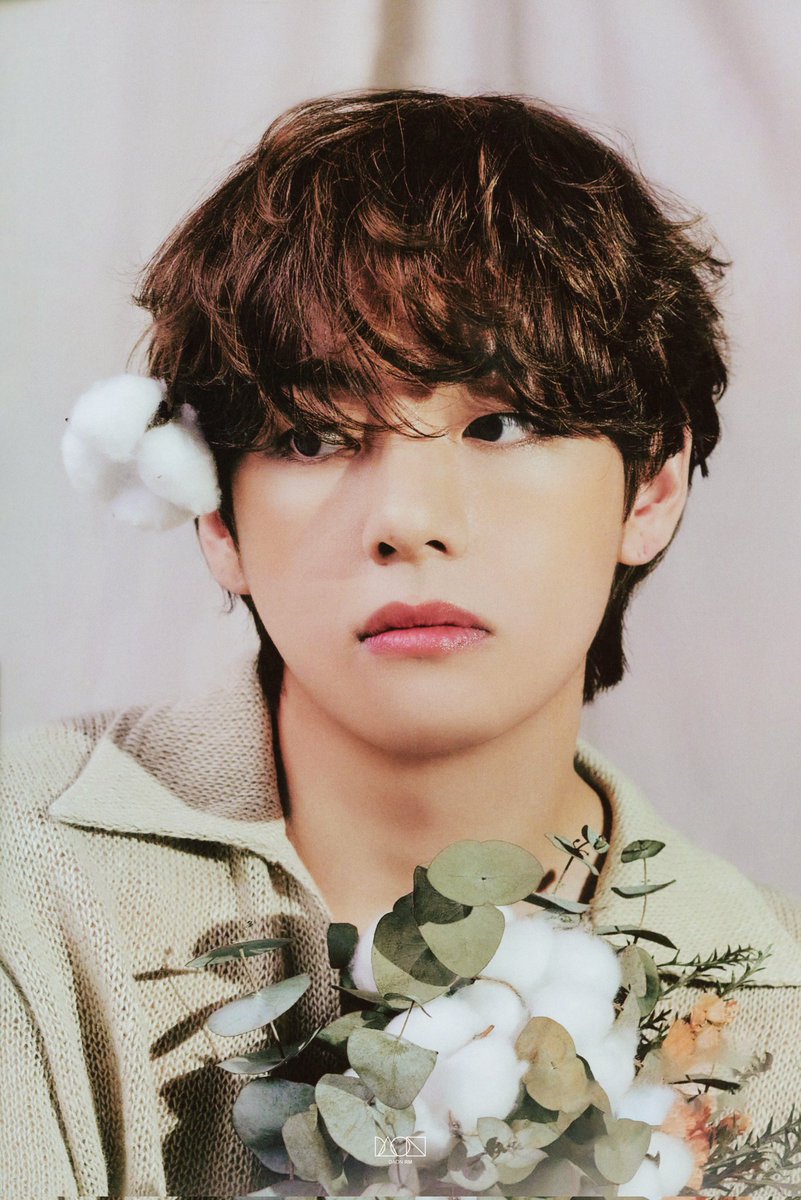 snowbluesuga's tweet photo. Cada día estoy más enamorada de Kim Taehyung es que es el amor de mi vida https://t.co/p2euBxGbB9