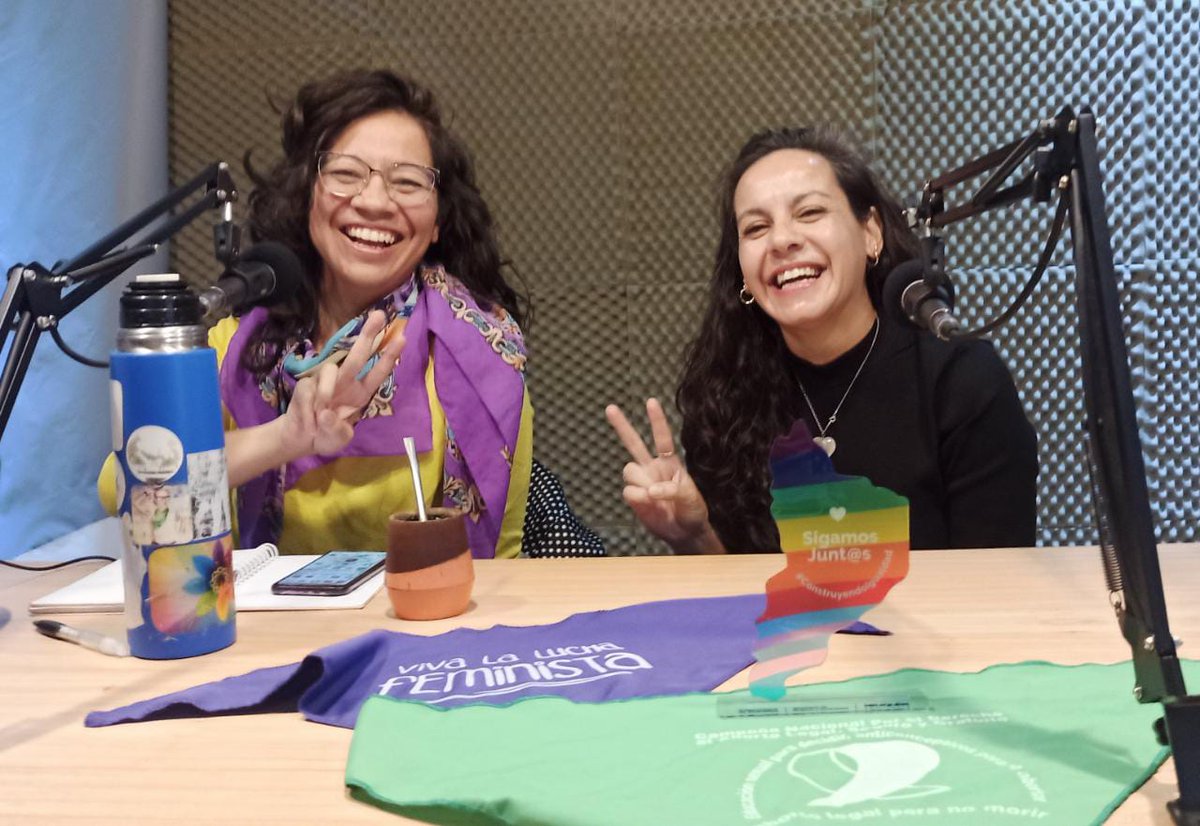 TercerpuenteOK's tweet photo. #Ahora Columna de Feminismos "mejor no te lo explico". Volvieron al piso Caro y  Sora! 
#24M #Hugui #Granata 
.
‌» 🎧 ▶️ POR LA 98.5FM U ONLINE EN: https://t.co/8S6aBQEtiq https://t.co/IGrbyAG69e