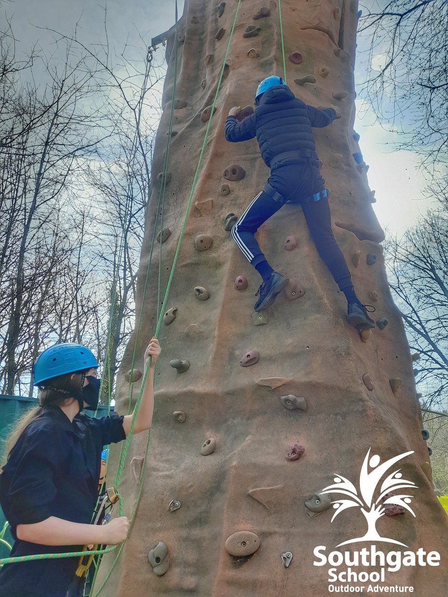 southgateHD5's tweet photo. Teamwork &amp; resilience #GetOutsid 🧗‍♂️ https://t.co/MzfVjMdPCg