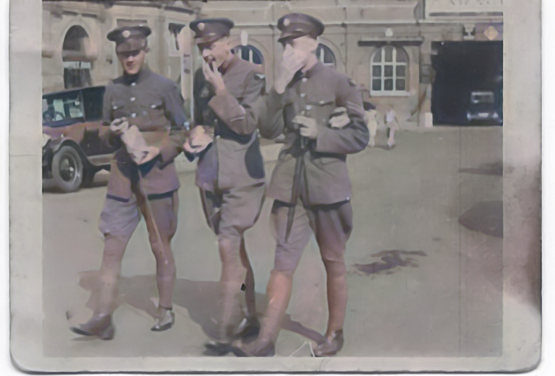 TheSuffolkMan's tweet photo. #RAF My #father on the left #Canterbury 1930 #puttees #ridingcrop https://t.co/rF2BDG0xH4