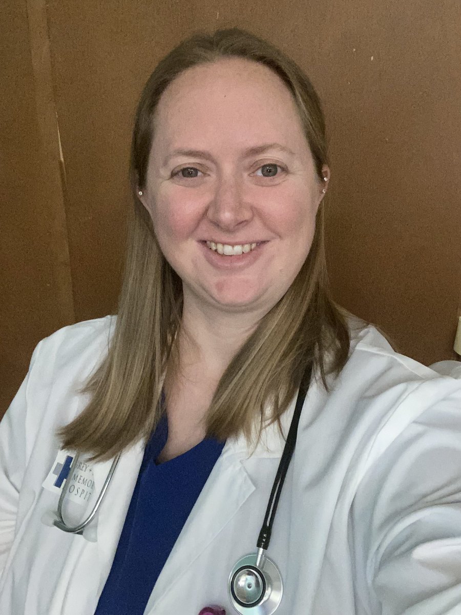 emmalia02's tweet photo. It’s dress like your favorite character day at work today. Dr. Meredith Grey reporting for duty @EllenPompeo @GreysABC https://t.co/94UUX8NL47