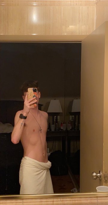good morning boys ❤️ https://t.co/B3vwjHZVOc<a href="/tag/newprofilepic"class="tags"><span>#newprofilepic</span></a>