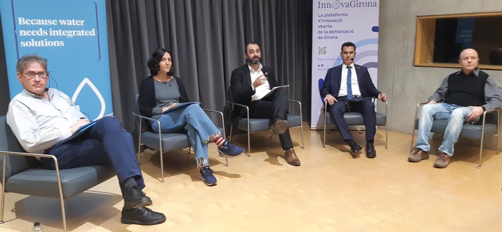 campusaigua's tweet photo. Comença la taula rodona amb Francesc Camps @irtacat + Teia Puigvert @ConsorciTer + Lluís Sala @ConsAiguesCBGi + Samuel Reyes @aigua_cat . Modera Xavier Amores @CatalanWaterP
@SamReyesCAT https://t.co/0KFXVFKnMe