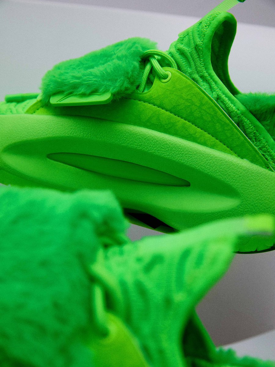 KNOWIN_LAB's tweet photo. LI- NING —YUN YOU
“YUN YOU ”means you can go everywhere if you want. The design of the shoes borrows a lot from Chinese design and concepts as well as focuses on comfort to satisfy people‘s daily demand. https://t.co/IILsLGt7Zo