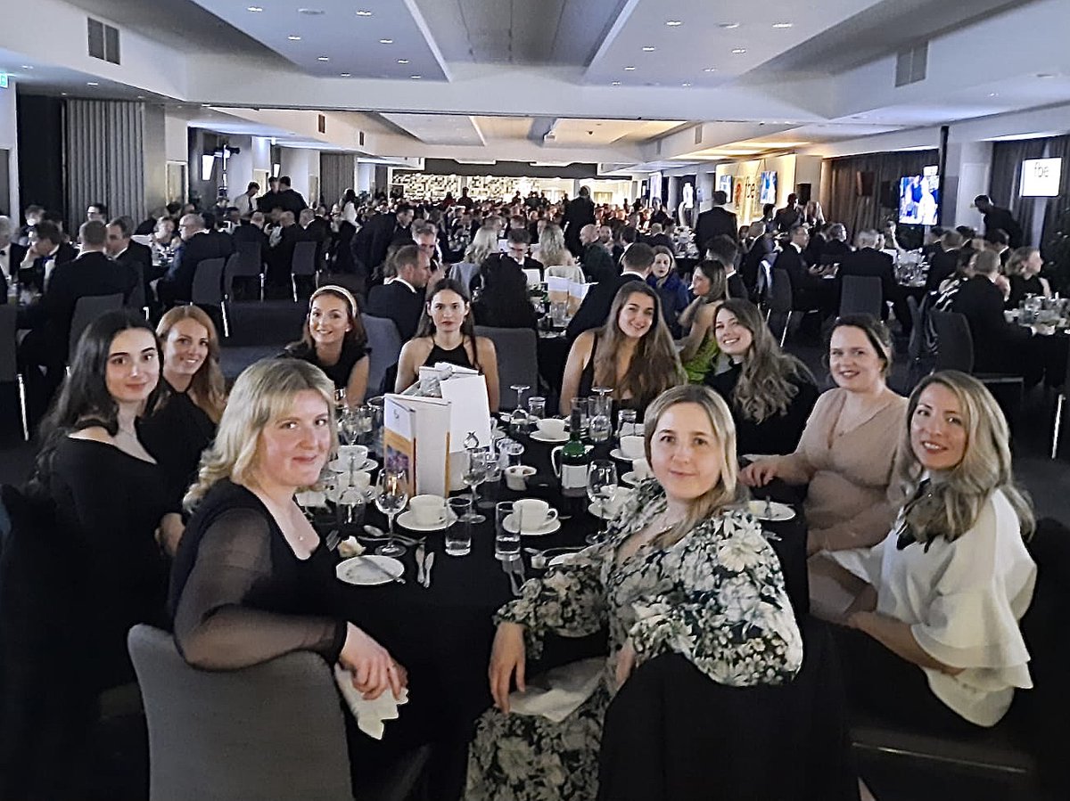 WiP_SW's tweet photo. @WiP_SW's table at last night's @fbeGreatWestern AGM dinner - another great event! Great to have so many familiar faces together! #BristolNetworking https://t.co/SNmNnxTqaA