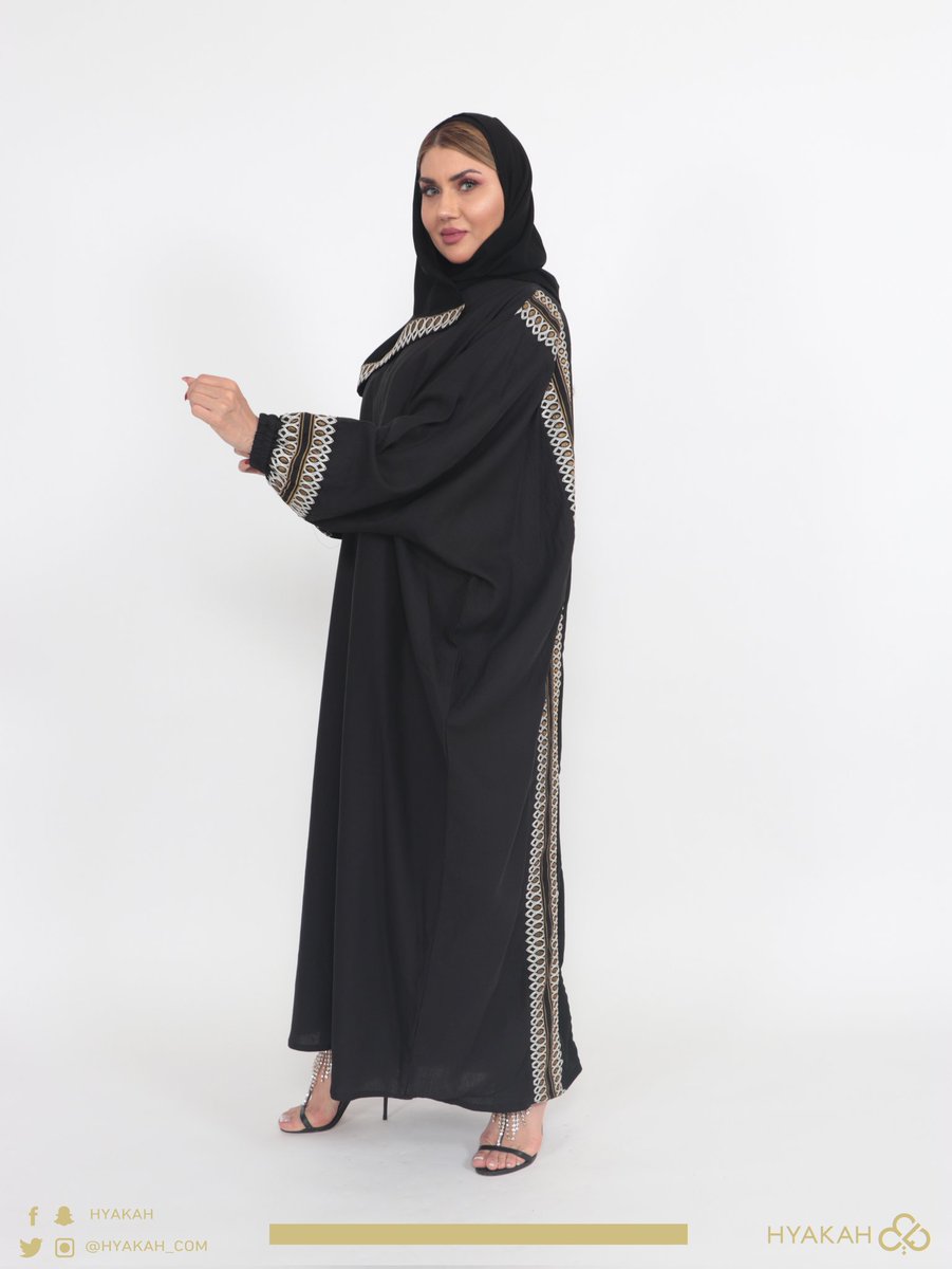 عباية كريب اسود مع تطريز أنيق
كود العباية 7004

لأن الاسود يليق بكل أمراة عربية صممنا لك هذه العباية اللف الأنيقة من قماش الكريب السعودي الفاخر بتطريز ممزوج بلونين الأبيض والذهبي مع أكمام بسوار مطاطي وتطريز من الخلف ممتد على كامل العباية.
سعر العباية299 ريال
#عبايات_حياكه