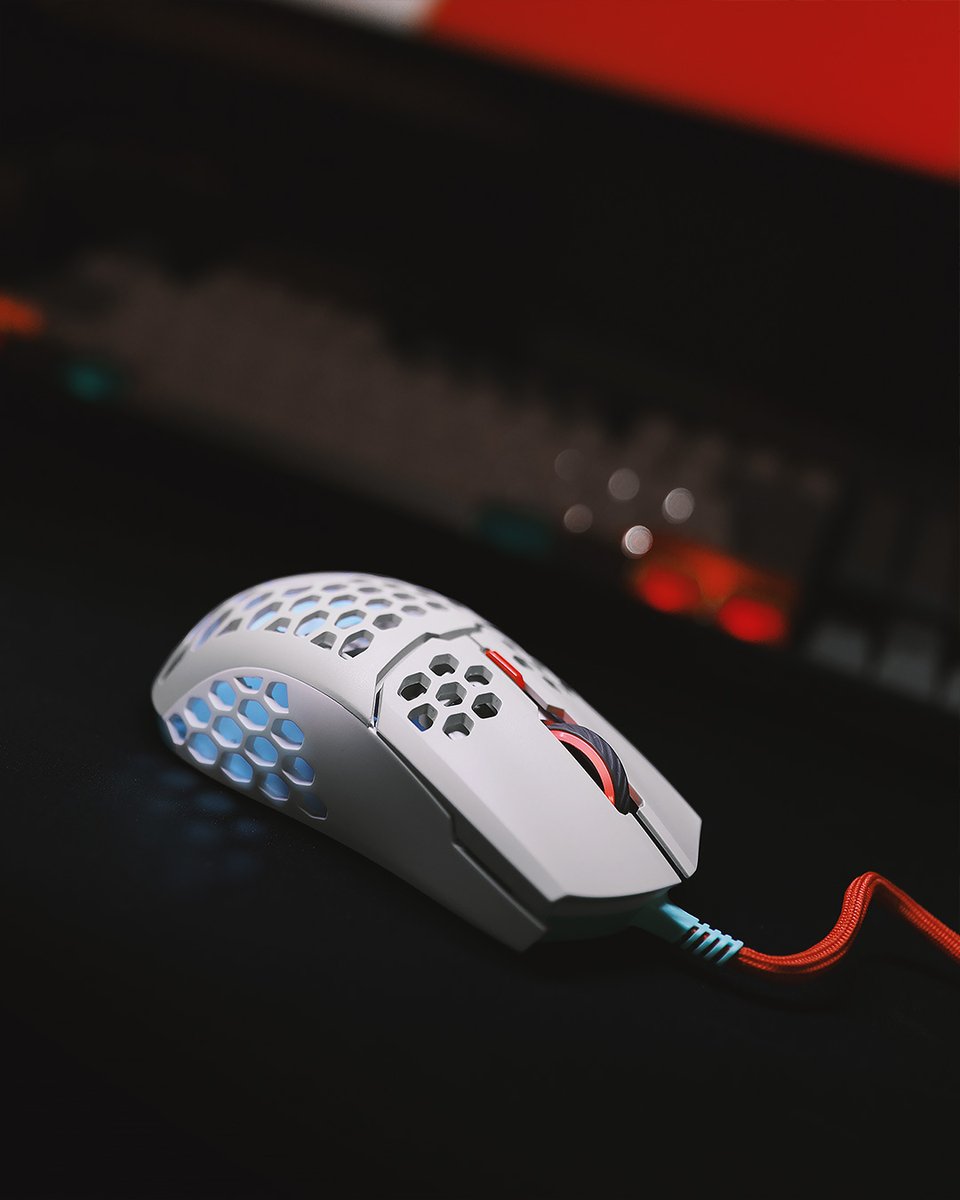 CoolerMasterGER's tweet photo. Ein bisschen Retro schadet nie👾
Besitzt du Dinge im Retro-Stil?
📷 MM711 | @wearemaxgaming
#CoolerMaster #MakeItYours #MasterMouse #MM711 #TGIF https://t.co/KSeNpYIHGD