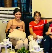 thamzacheditor's tweet photo. Alexandria with the Guerreros 

THAMZACH ON PBBAdultReun10n https://t.co/sVi0u4jk7a