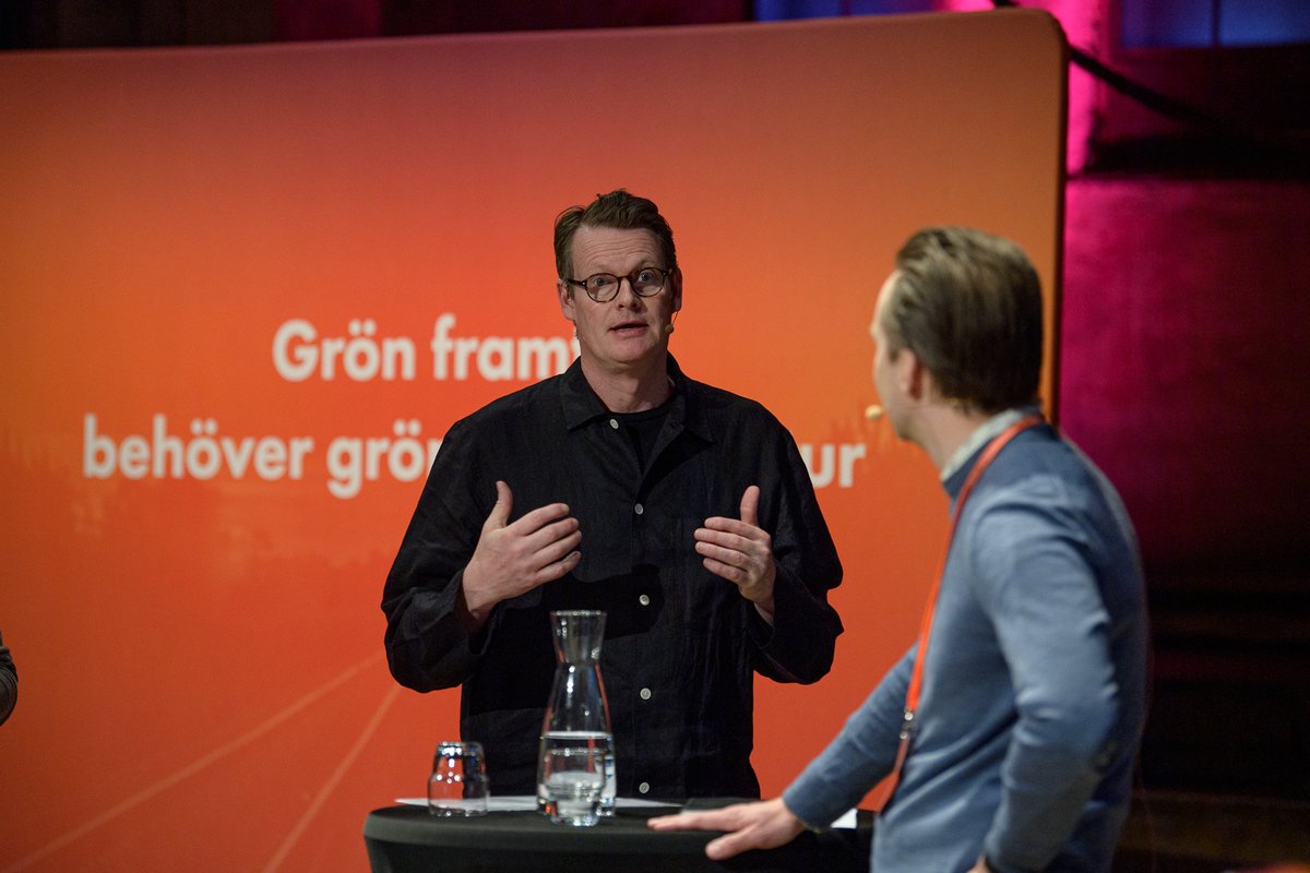 Hur kan #jvfn 2022 sammanfattas? Röd tråd: Omställning. Grön framtid behöver grön infrastruktur. Det är NU det behöver hända! + Mötena behövs. Viktigt att mötas, med utgångspunkt i det svåra världsläget. Stort tack alla deltagare!