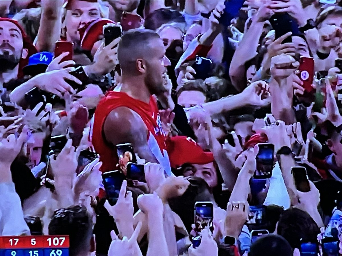 Lauren Wood tweet media