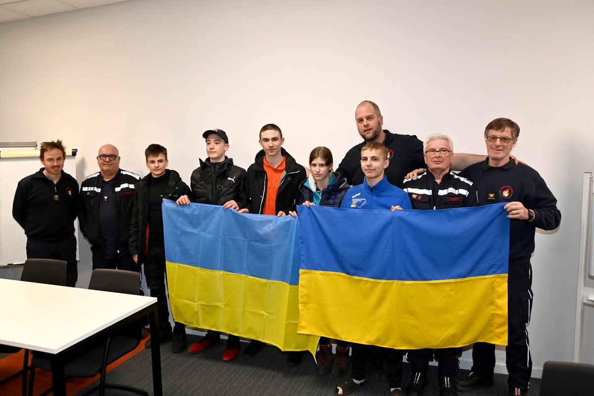 Retour de notre équipe du 2e convoi hier soir, accompagnée de 5 jeunes cyclistes de l'équipe nationale ukrainienne. Ils sont entre de bonnes mains dans les familles qui les hébergent.

Photo : Bernard Libert ©