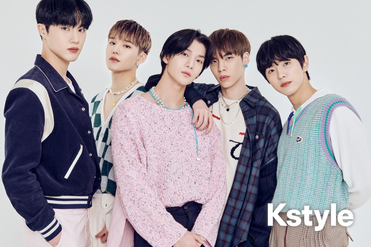 Kstyle_news's tweet photo. 【INTERVIEW】Vol.2 ― CIX、曲作りや演技にも挑戦する5人に迫る！ハマった日本の映画＆音楽も「今でもよく歌っています」
https://t.co/z2H88uwUxQ
（サイン入りポラプレゼントあり）

#CIX #씨아이엑스 #PinkySwear @CIX_JP_Official https://t.co/Q0IfBiQfyA