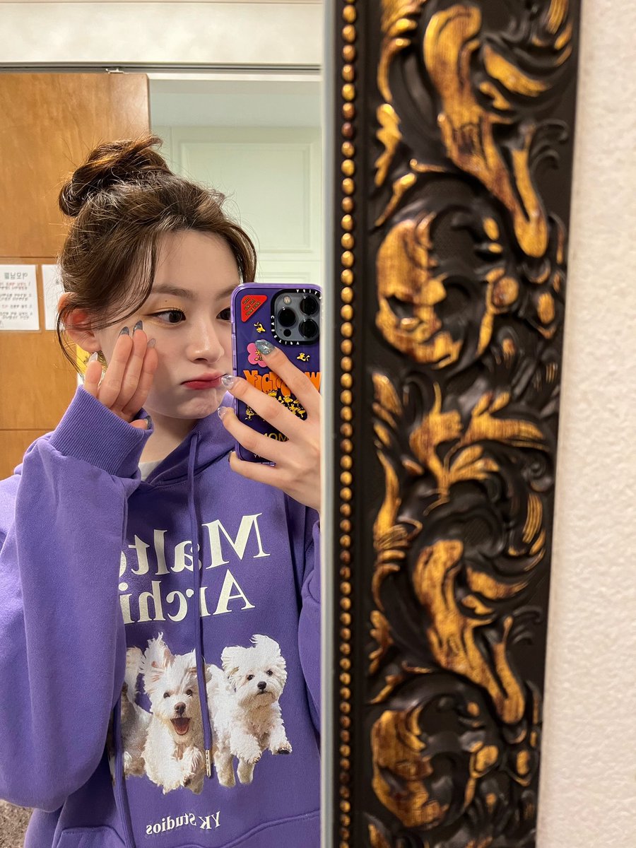 thewiIIow's tweet photo. yujin seeun 03z bff?!?!!??!!!! https://t.co/XU43iy6bDD