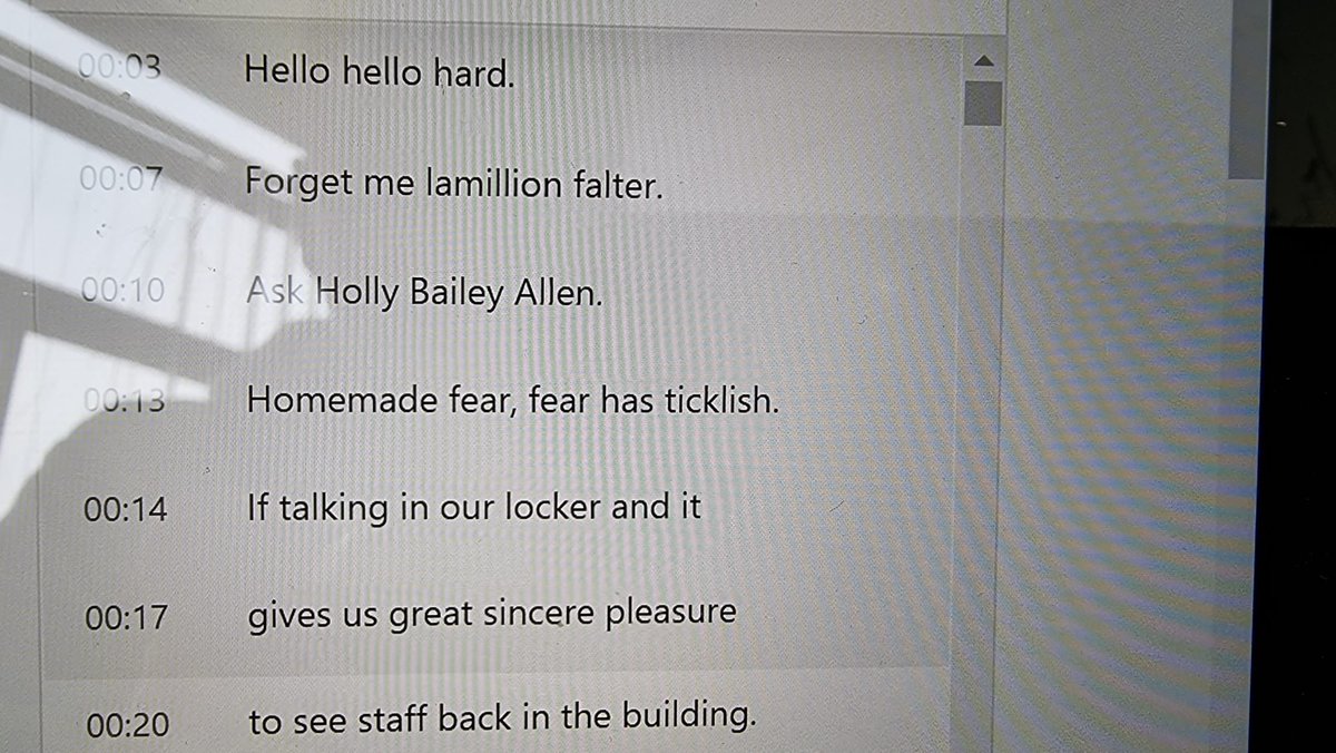 frankglavin's tweet photo. When Microsoft tries to transcribe the opening address in Irish at a staff meeting.. 😅 https://t.co/0l3kUhonAt