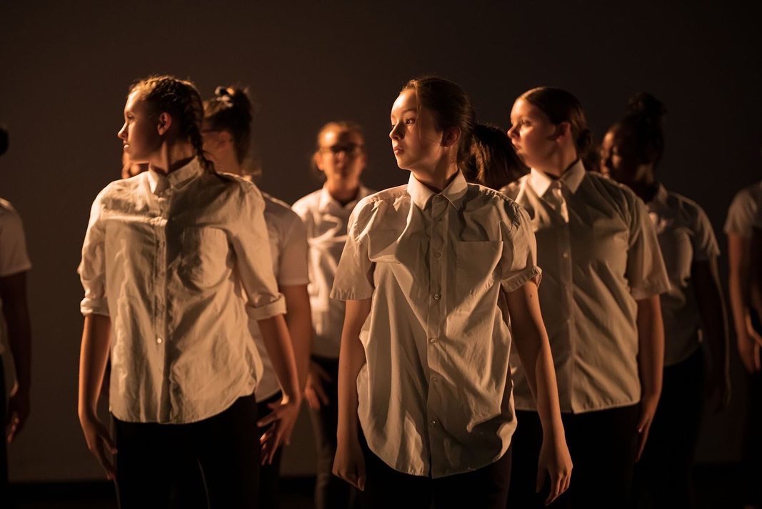 FlexusDance's tweet photo. This weekend brings back our Partner Schools from the 2021 West Midlands British Art Show 9 Inspired Learning Programme‼️

Visions.2 is uniting all Partner Schools together through the themes of British Art Show 9 in ONE HUGE bespoke new piece🤩
@FlexusDance 
@mattcawrey https://t.co/ajLiMGvn6a