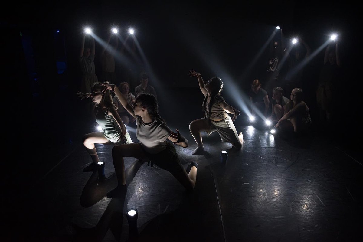 FlexusDance's tweet photo. This weekend brings back our Partner Schools from the 2021 West Midlands British Art Show 9 Inspired Learning Programme‼️

Visions.2 is uniting all Partner Schools together through the themes of British Art Show 9 in ONE HUGE bespoke new piece🤩
@FlexusDance 
@mattcawrey https://t.co/ajLiMGvn6a