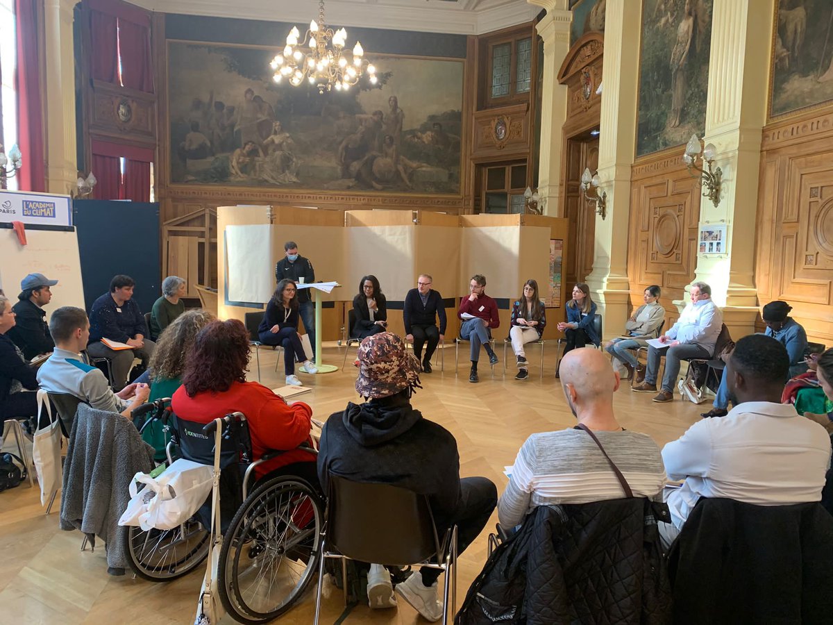AudreyPulvar's tweet photo. Très heureuse d’accueillir à @AcademieClimat les 20 citoyennes et citoyens qui vont participer pendant 6 jours à la #ConcertationCitoyenne sur la #precaritealimentaire organisée par @CNA_Alim et @CNDPDebatPublic https://t.co/YENn2zl5tL