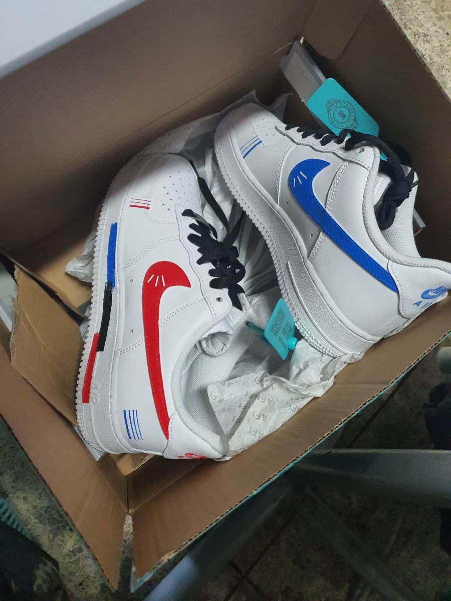 wiojung's tweet photo. I bought a new pair of shoes.I love it.😘 https://t.co/8CLo03Wqab