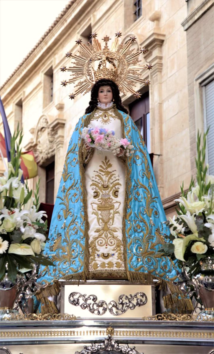 Hoy celebramos la solemnidad de la #Anunciacion del Señor. Dios adquiere nuestra naturaleza humana en el vientre de virginal de María. Que como Ella aceptemos la voluntad del Señor ¡HÁGASE! ❤️