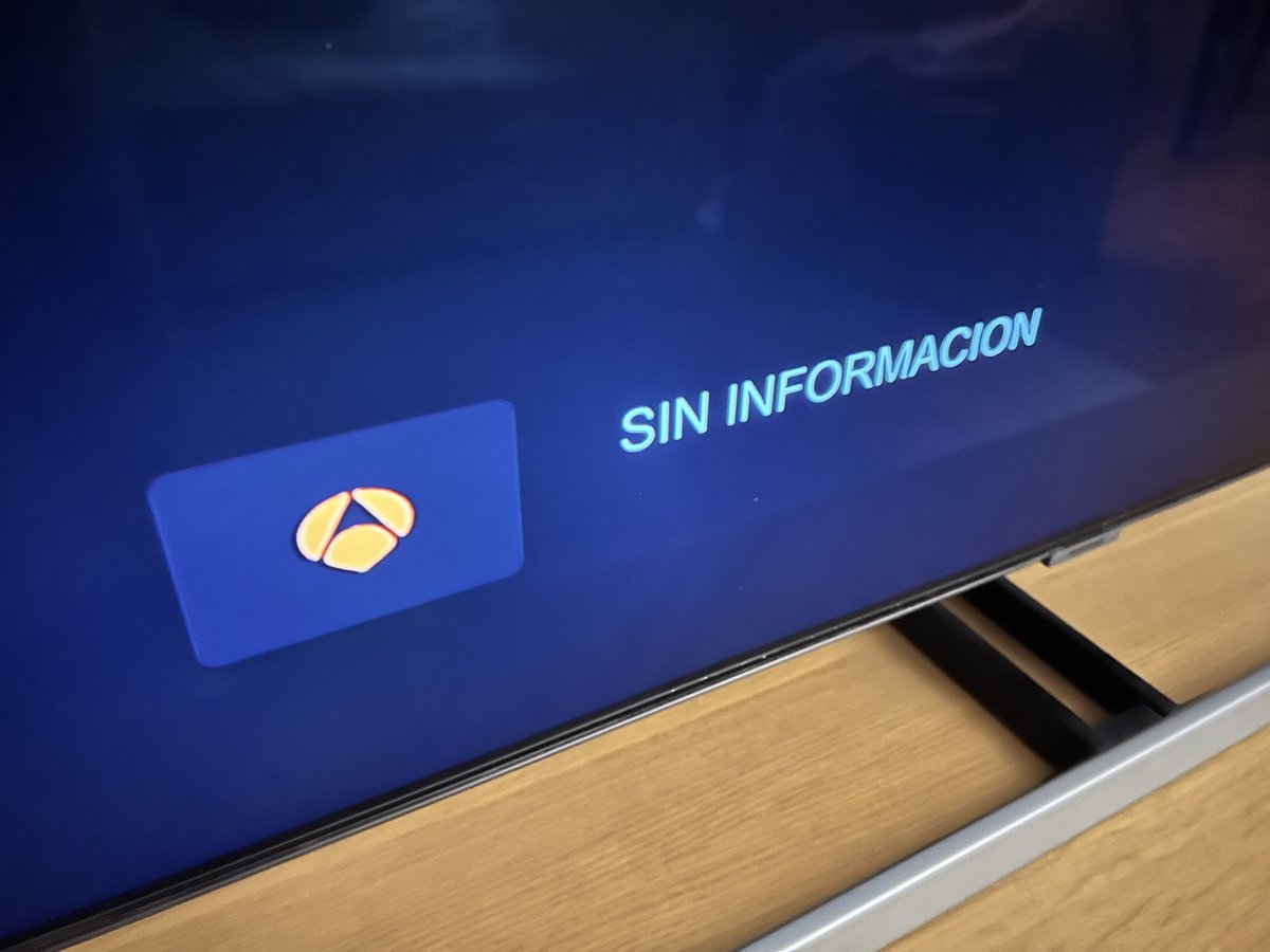 SerafinGomez's tweet photo. @movistar_es Foto de esta mañana. El problema sigue sin solucionarse. https://t.co/YDpZ4g5Gp3