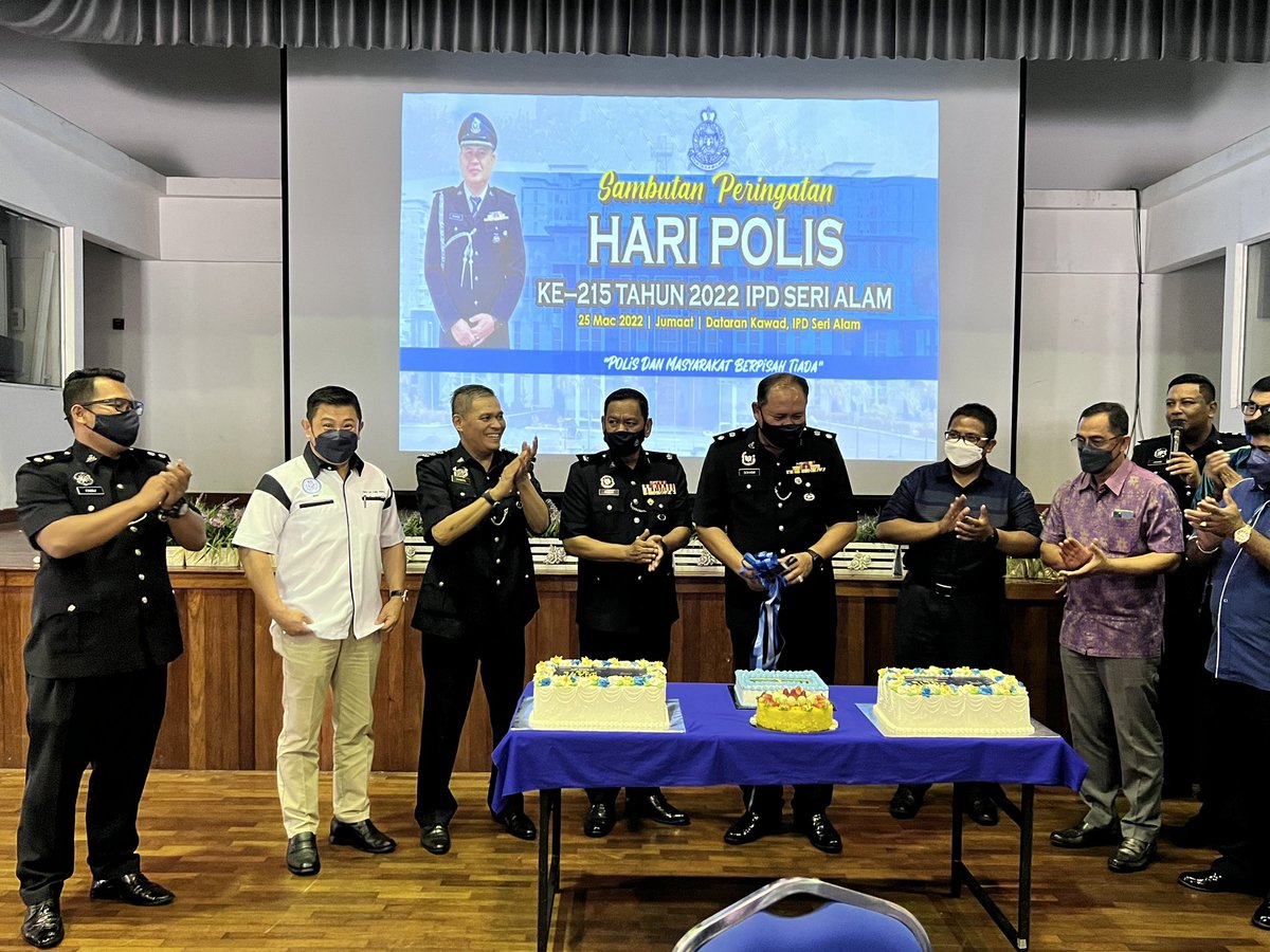 jobbuilderMY's tweet photo. In conjunction with the 215th Police Day celebration, @jobbuilderMY extend our warm wishes to the hard-working &amp; dedicated men and women in blue for protecting and keeping us safe. #heroesofMalaysia #ThankYou #IPDSeriAlam

Selamat Hari Polis! @PDRMsia  
👮🏻‍♂️👮🏾👮🏾‍♀️🙏🏻🤎 https://t.co/iPmV9KuQVk