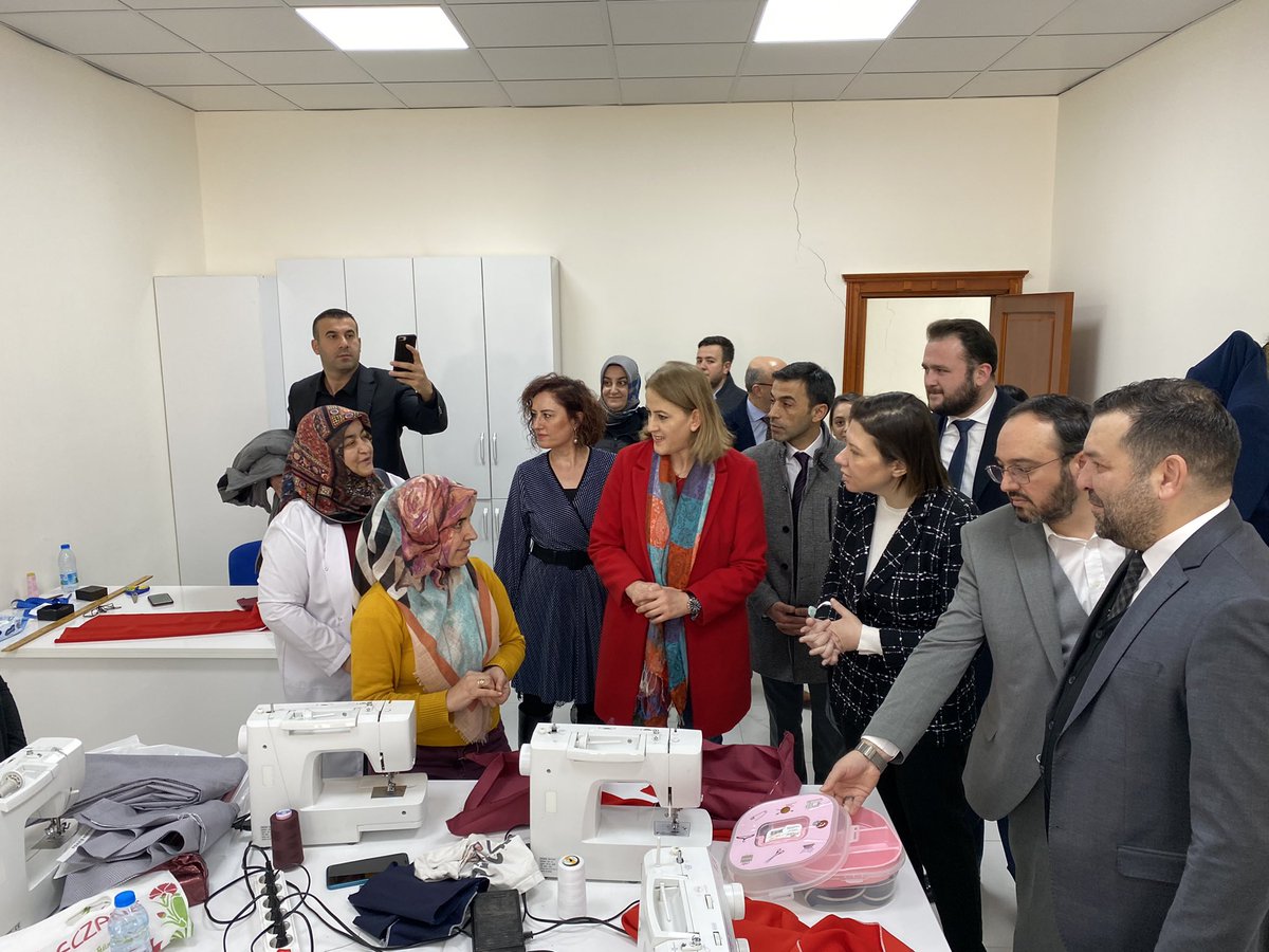 kemikkiranali's tweet photo. AK Parti Genel Merkez Çevre, Şehir ve Kültür Başkan Yardımcılarımız @sedagorenboluk ve @eyupgokhan ’i bir dizi çalışmalar yapmak üzere şehrimizde misafir ediyoruz..

@csk_bsk https://t.co/fv1YLMZnrt