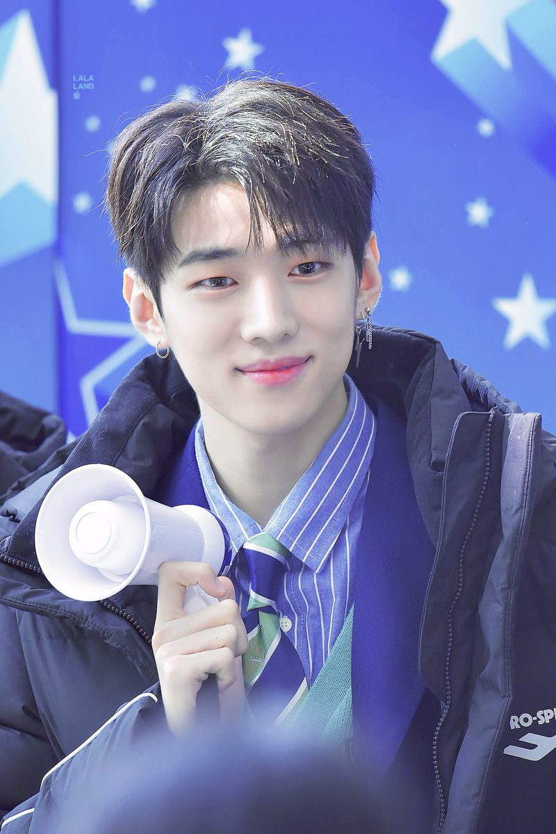 200104

#DKZ #디케이지 #박재찬 #재찬