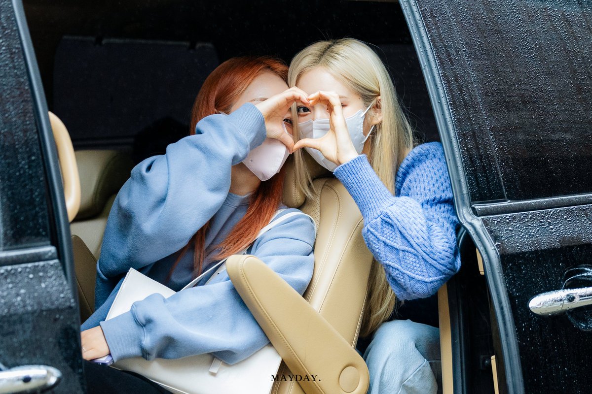 MAY1116net's tweet photo. 220314 #해윤 #메이 HQ

케미맛집 맏막즈

@cherrybullet #체리블렛 #CherryBullet #MAY #HEAYOON https://t.co/6shHHgvwj5