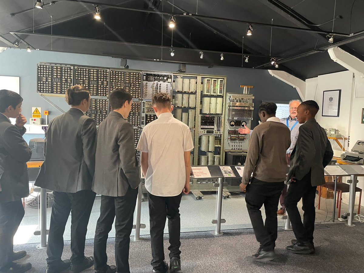 MrGCompSci's tweet photo. Great day at the @tnmoc with the @HHSHaringey year 10 computing students. So much learnt about the history of computers, the cracking of the enigma code and about coding of old! We even met a robot! #searchforsuccess #coding https://t.co/jtZY043iuo