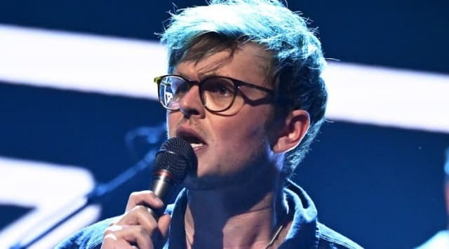 HoodrichDaily's tweet photo. The FADER https://t.co/cInPIuoXA9 Watch U.K. post-punk band Yard Act make their Tonight Show debut#HoodrichDailyNews https://t.co/INdZIVPGz9