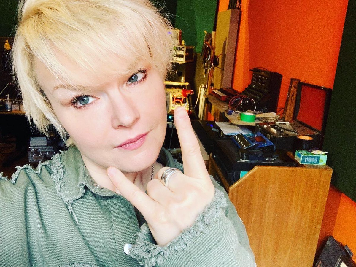 Listening to some of the new album mixes today, so excited!!!! Check out the upcoming gigs next month and beyond - check Events on here and rebeccadownes.com for deets ❤️🤘💋