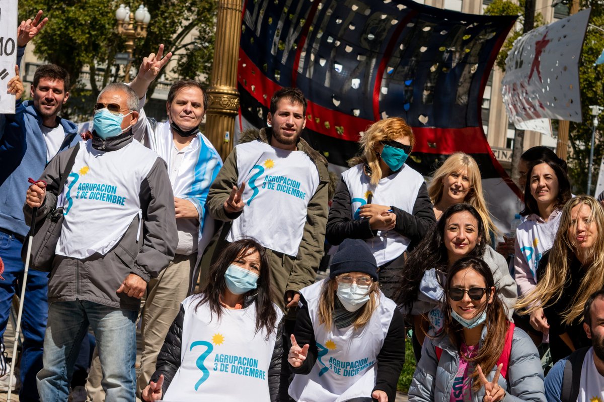 agrupacion3d's tweet photo. ✊🏻| Por los #30Mil desaparecidos y desaparecidas, la Agrupación 3 de Diciembre dijo PRESENTE en Plaza de Mayo. Por la memoria, la verdad y la justicia.

#NuncaMás #24Marzo https://t.co/yfCZBKoFs0