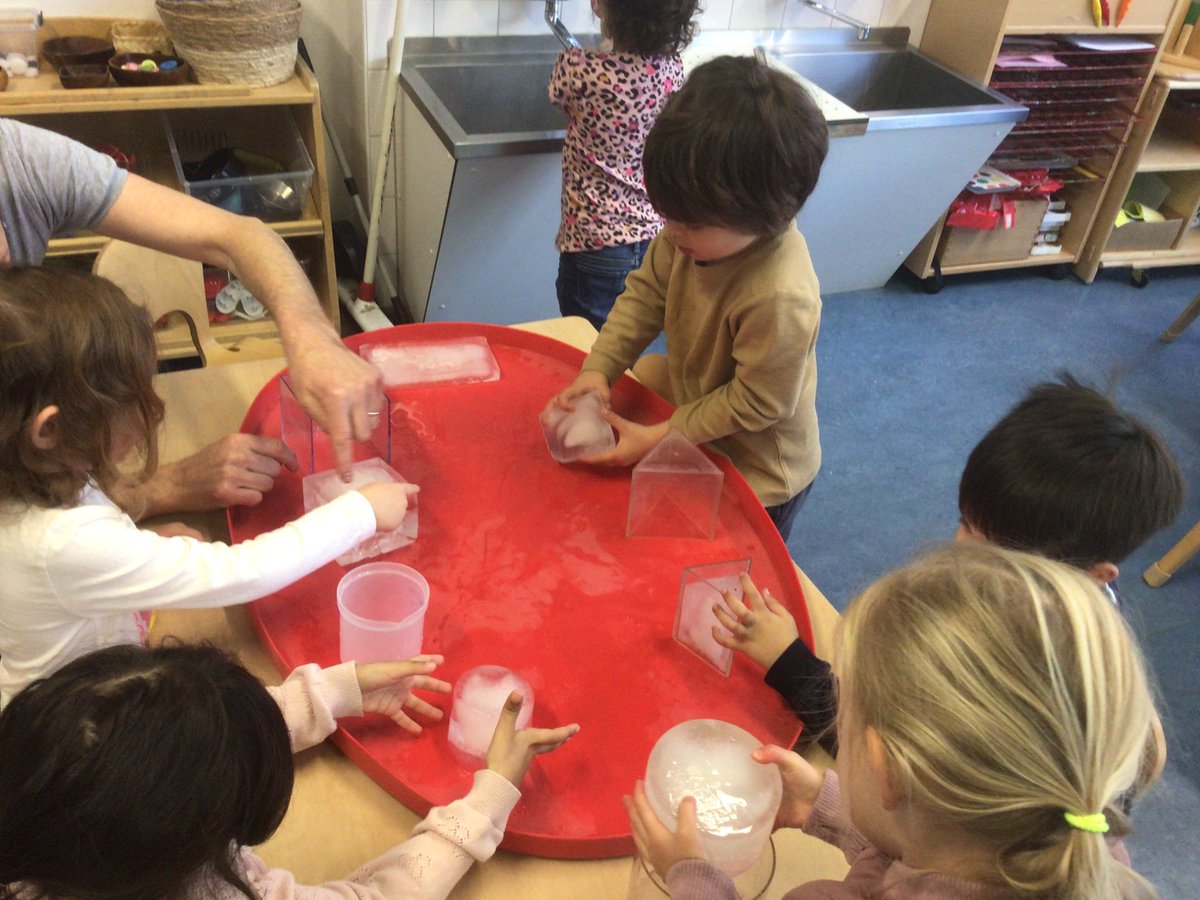 BSNJSV's tweet photo. The perfect sensory exploration in the hot weather #JSVF1 #JSVfoundation1 https://t.co/0iVUBwcvNX