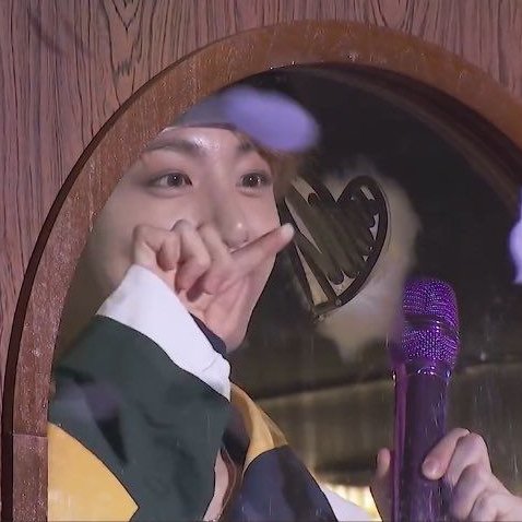 kookived's tweet photo. ❄️💜 https://t.co/HZsYTaz3gt