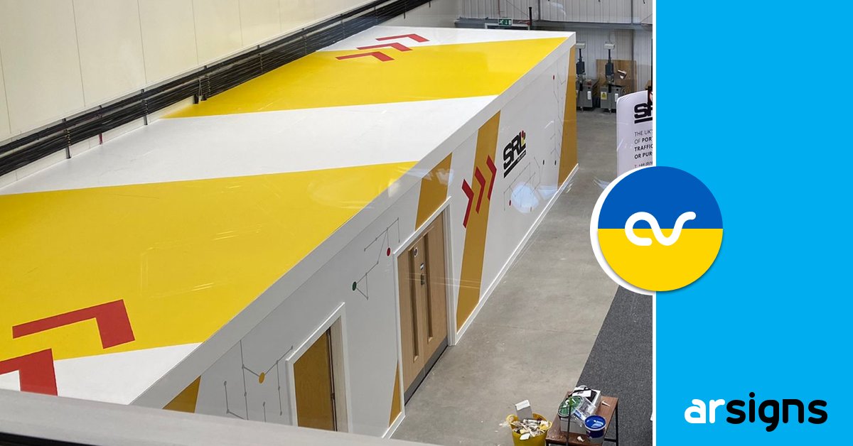 ArSigns's tweet image. We're celebrating #teamwork for today's
#FineSignFriday with our collaborative project for the
new Technical &amp;amp; Innovation Centre of @SRLTraffic. From the great #design provided by @fig_agency, to paintwork from @modeinteriors, all topped off by our #signage and #graphics