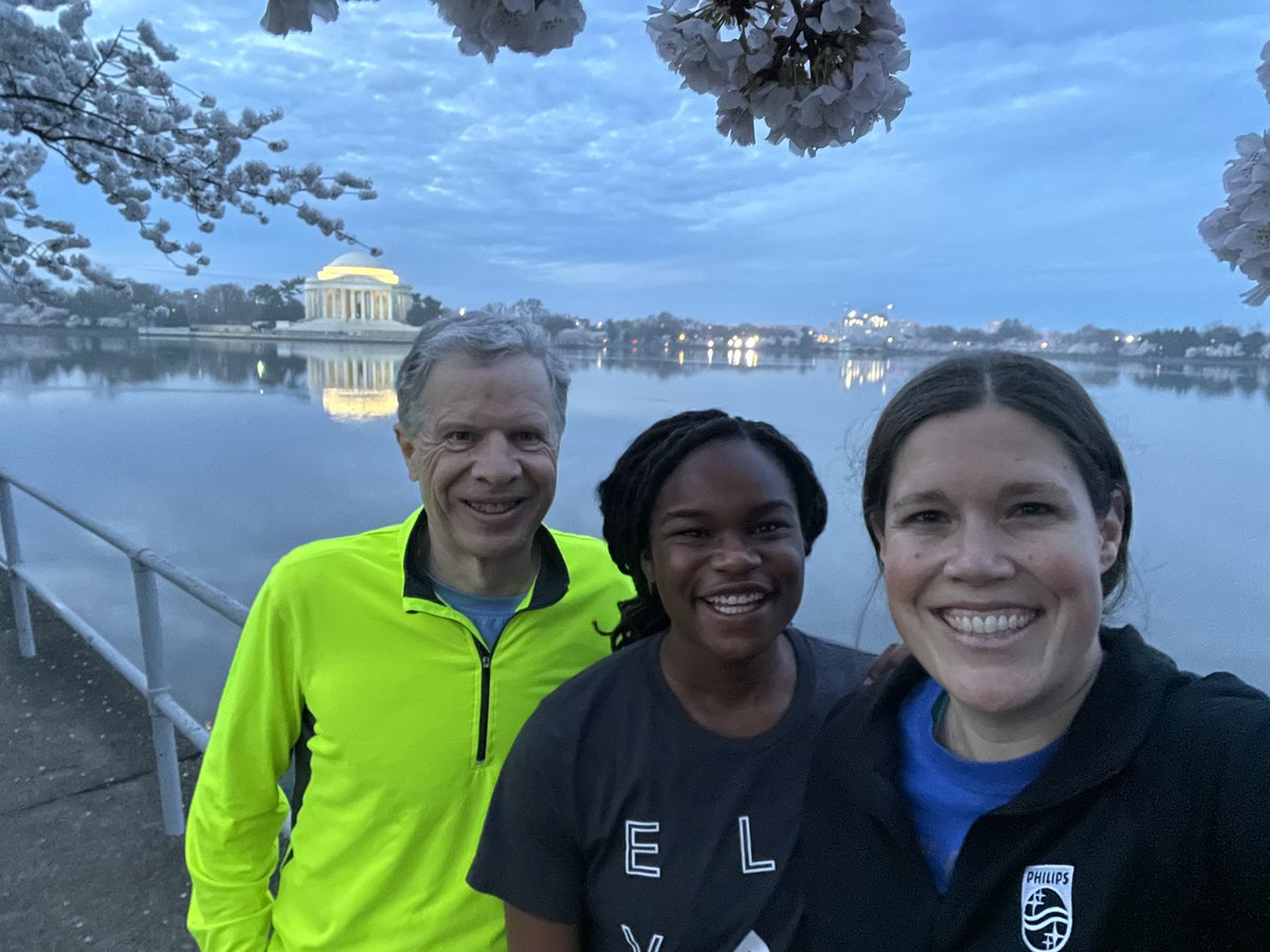 It wouldn’t be an AHA Summit without a morning run! The cherry blossoms are in full bloom. 🏃🏾‍♀️🌸
We’re ready! Are you? 💪🏾💪🏾💪🏾
Let’s bring science to life. 

#Treat2BeatCIEDInfection