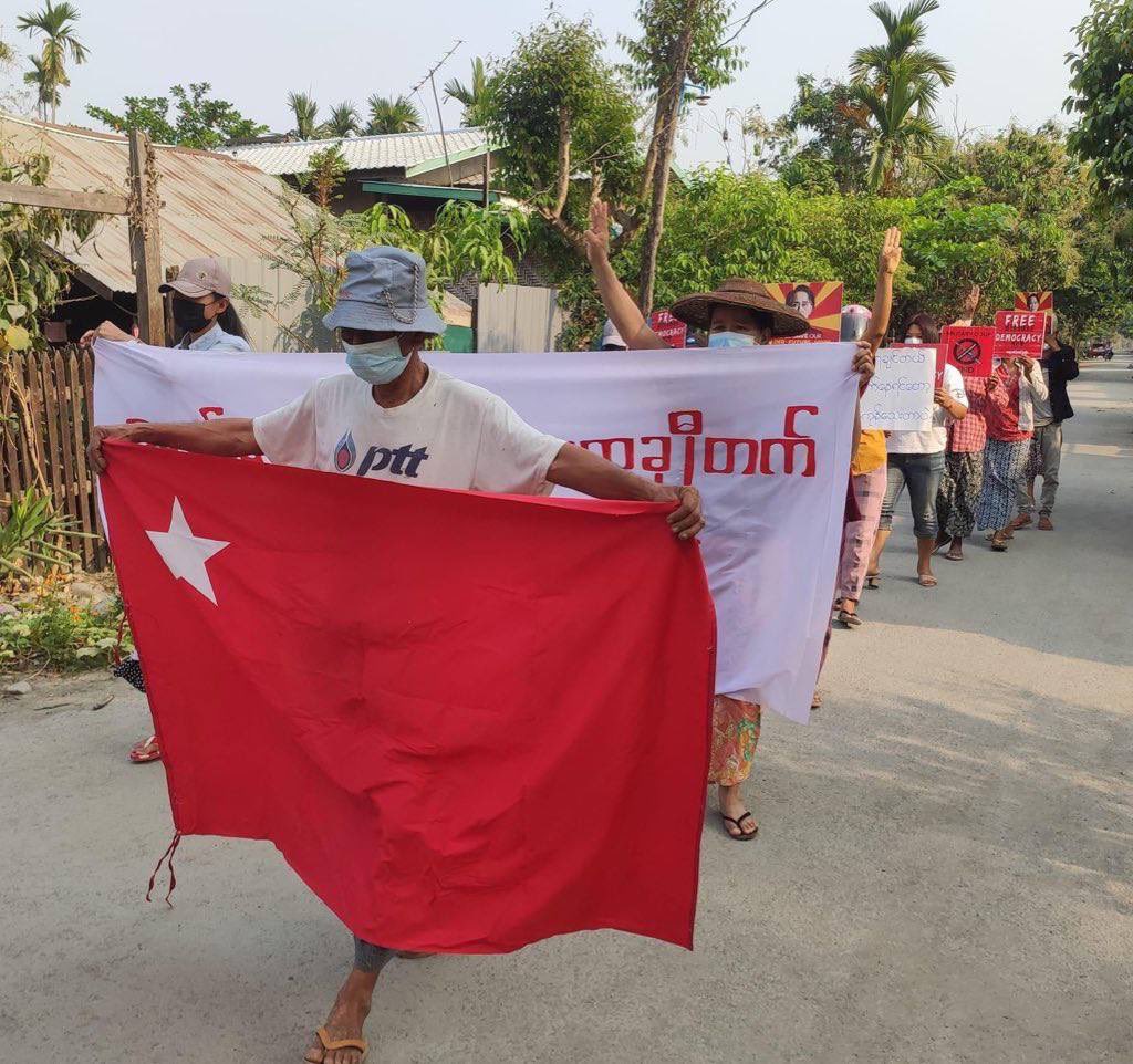 ABirdG_twt's tweet photo. The major strike from #Kale Tsp, #Sagaing, successfully staged its 411th day of opposition to the #MilitaryDictatorship. #US_SanctionMOGE  #GenocidalMilitary  #2022Mar25Coup  #WhatsHappeningInMyanmar https://t.co/iOaaabGzJV