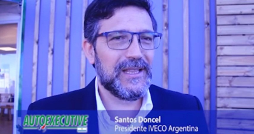 autoexecutiveAR's tweet photo. 🎥 #AutoexecutiveTV en @Expoagrocom: Santos Doncel, Presidente de @ivecoargentina 🇦🇷, “Vamos a Incrementar un 30% la Producción en la Planta de Córdoba” 🏭🚛
👉 https://t.co/6d2mNbmymJ https://t.co/cfJzPo1d7t