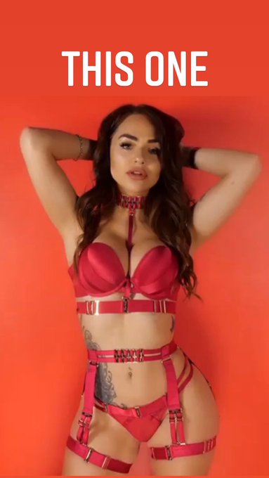 FOR SALE.  &pound;185 a set 🖤 https://t.co/1o5R2p3M2f