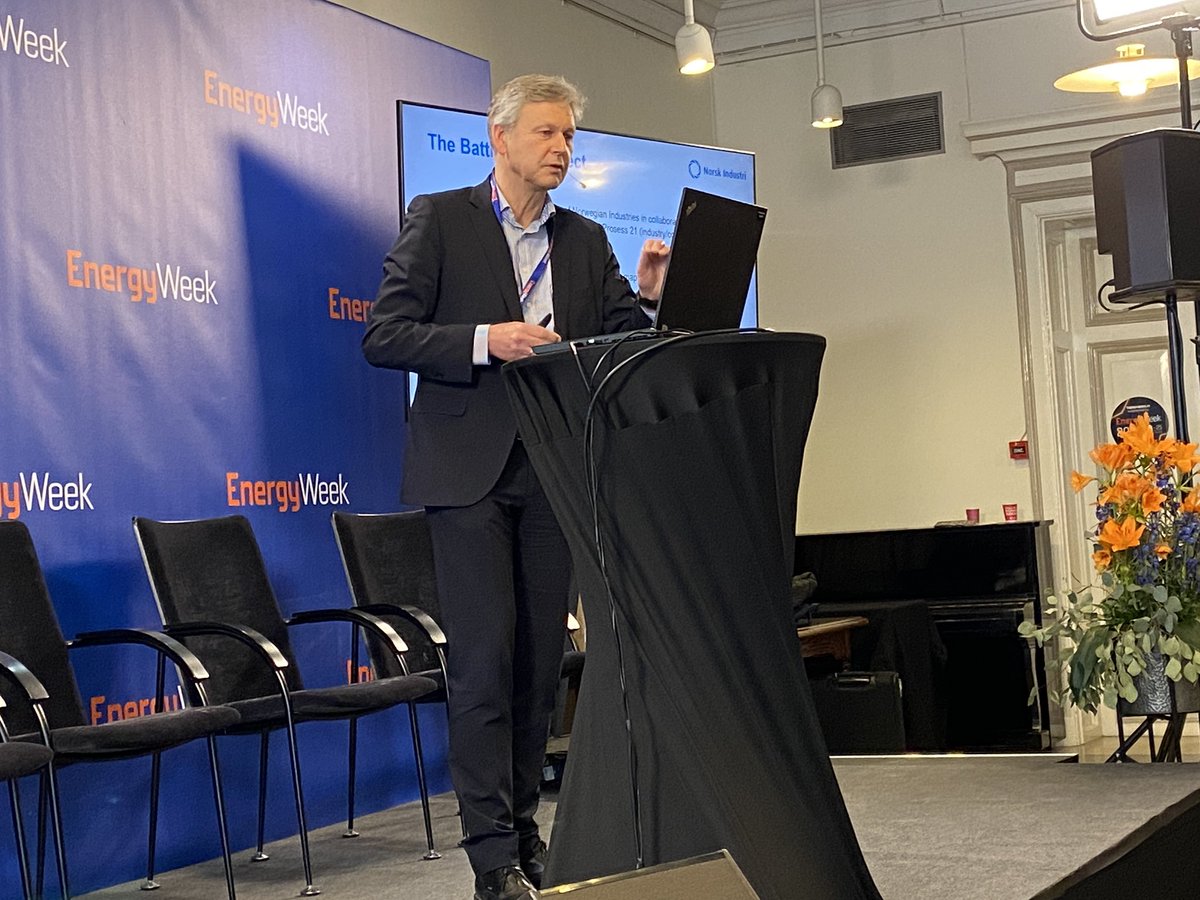 EnergyVaasa's tweet photo. Establishing a National Team in Battery Skills – the Norwegian Approach was presented by @ArnesenPetter, @NorskIndustri ￼
#energyweek #EnergyStorage #batteryvaluechain https://t.co/KtVr6hQU3d