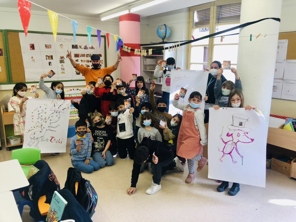 Cervells bullint de creativitat! En Pitu Àlvarez, il.lustrador d’@abracadabrabook no ha parat de rebre aportacions descrivint personatges, característiques, poders, debilitats, accessoris. Han nascut la Troli, la Jumpy12, el Despicpoc i en Gugli! Ara a escriure! <a href="/PictoEscritura/">PictoEscritura</a>