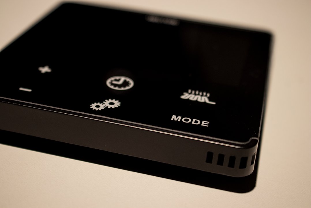 When design meets functionality 🏆
HELTUN's heating thermostat is the most powerful and stylish in the market with 9mm thickness. 
It seamlessly integrates to your design and creates comfort in your place.
#smarthome #smartbuildings #zwave